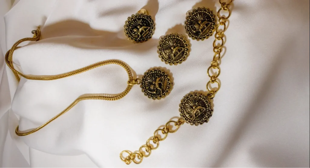 Shir-o-Khorshid Medallion