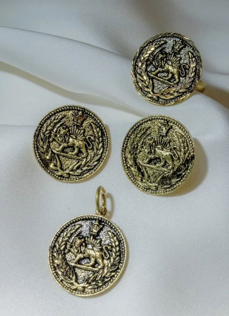 Shir-o-Khorshid Laurel Medallion